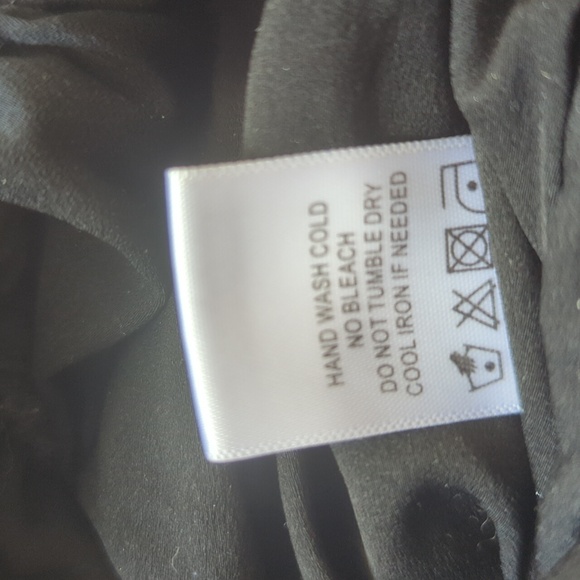 Lovers + Friends Goldie Metallic Sequin Tie Front Top S - Picture 14 of 15